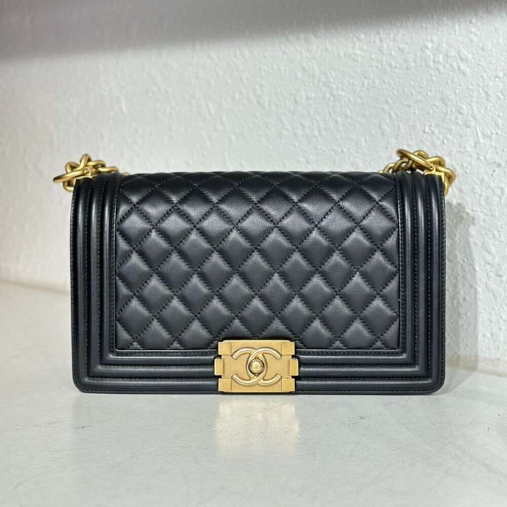 Chanel Black Leather Lambskin Medium Boy Bag Shoulder Bag Crossbody